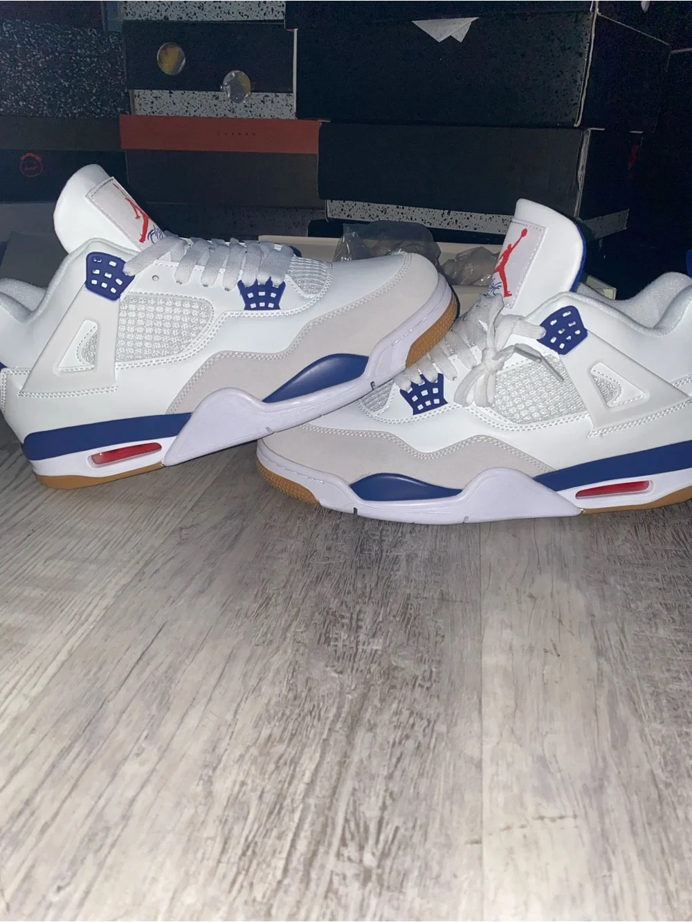 Nike White and Navy Athletic Sneakers with Gum Outsole